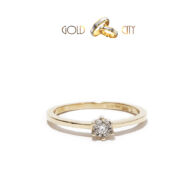 Csillogó briliáns díszíti ezt a női gyűrűt 14 k  sárga aranyból