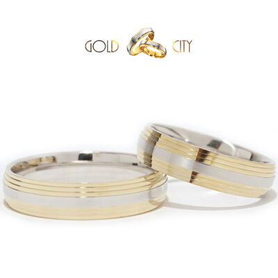 Modern, sárga arany, közepén matt fehér arany karikagyűrű-goldcity.hu
